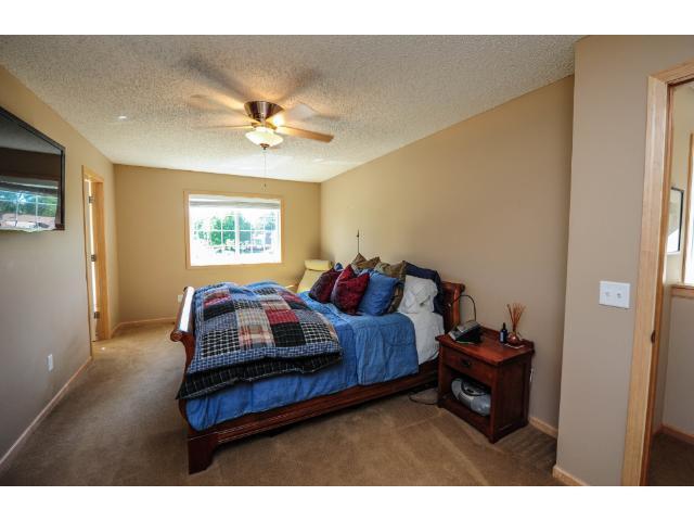 5264 Greenwood Dr