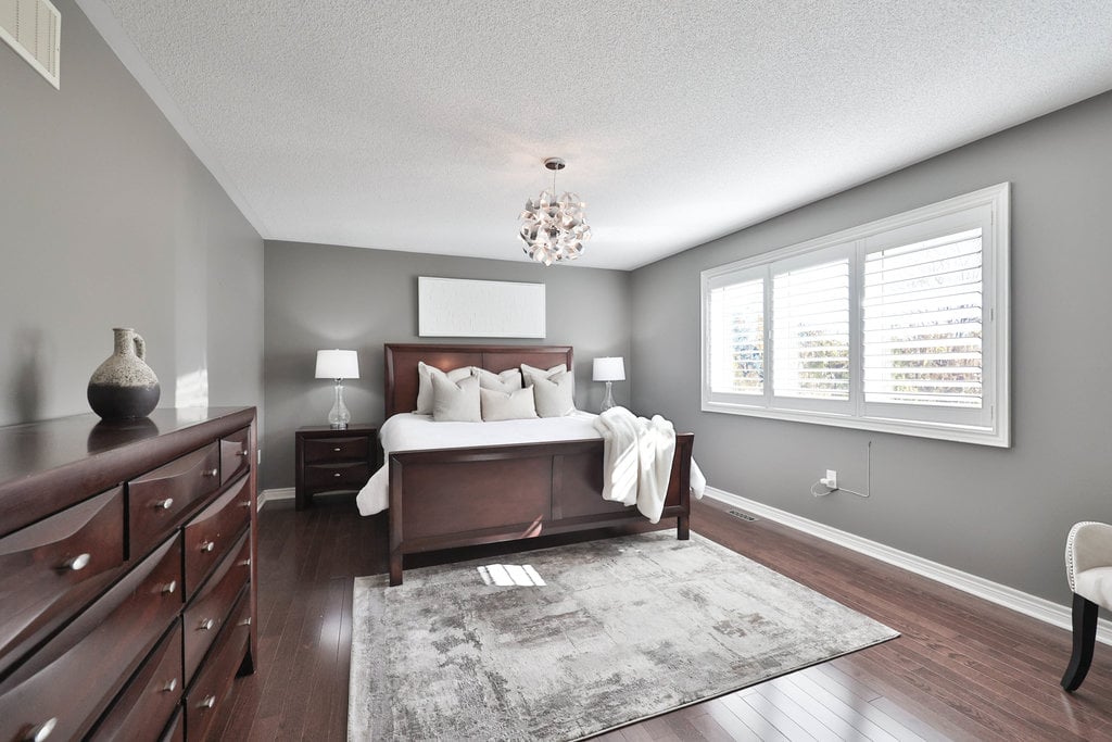 2151 Bingley Cres