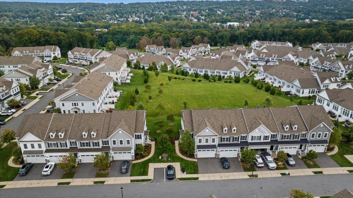 17 Aspen Dr