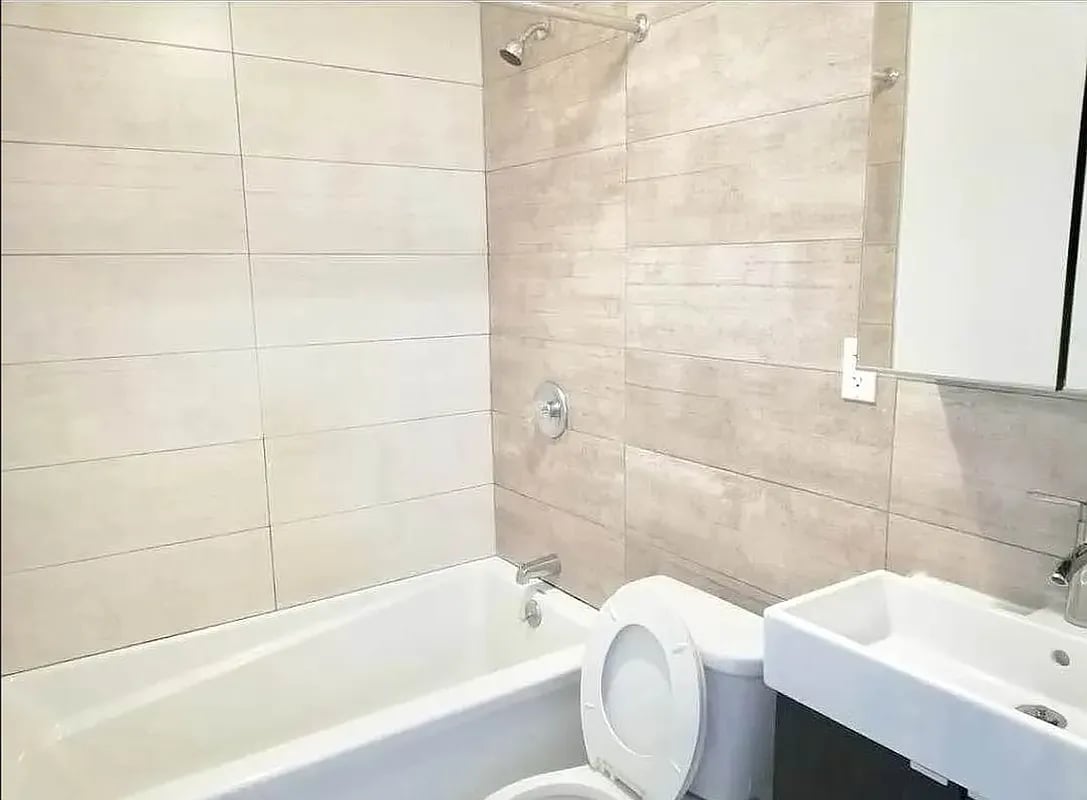 2372 Pacific Street #1F