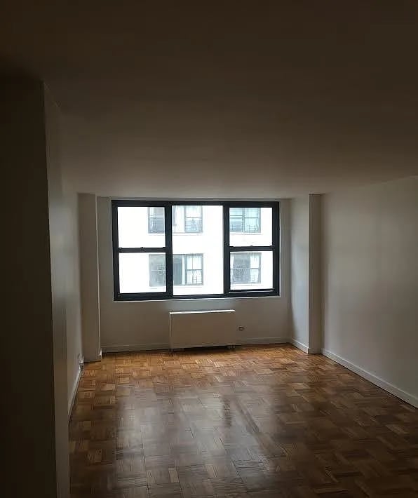 333 East 49th St Unit: 7F