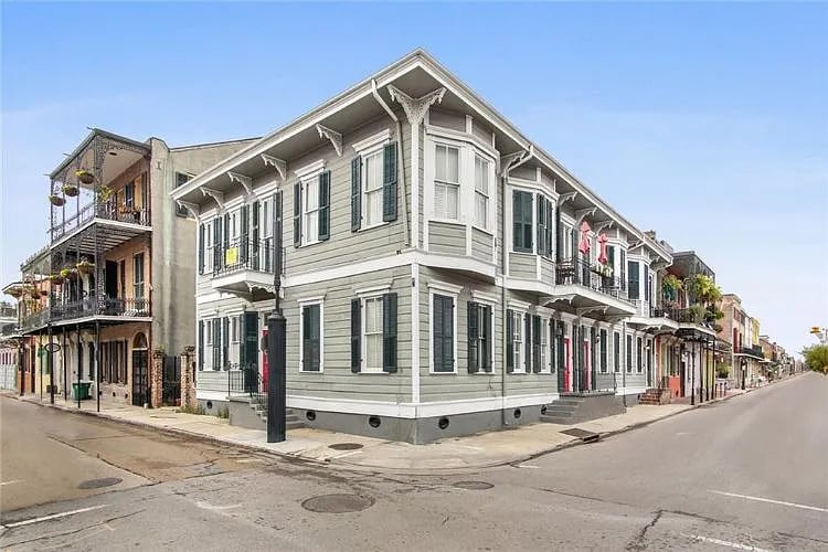 803 Burgundy St #803