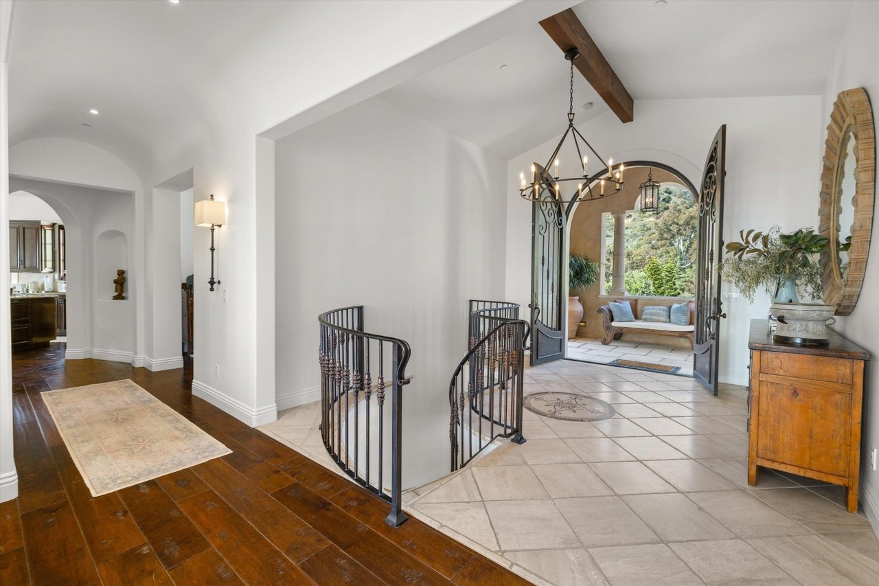 3091 Hidden Valley Ln