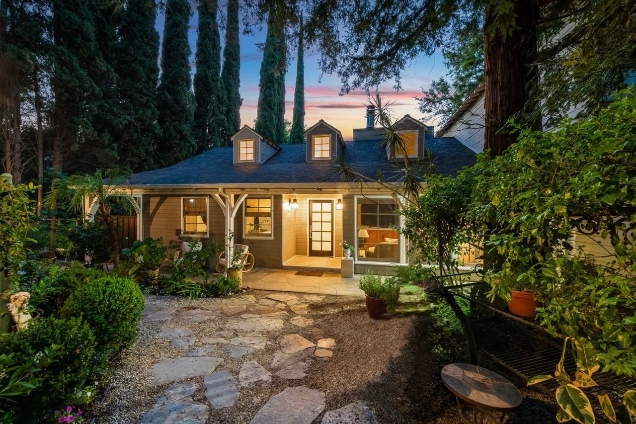 14633 Valley Vista Blvd, Sherman Oaks 