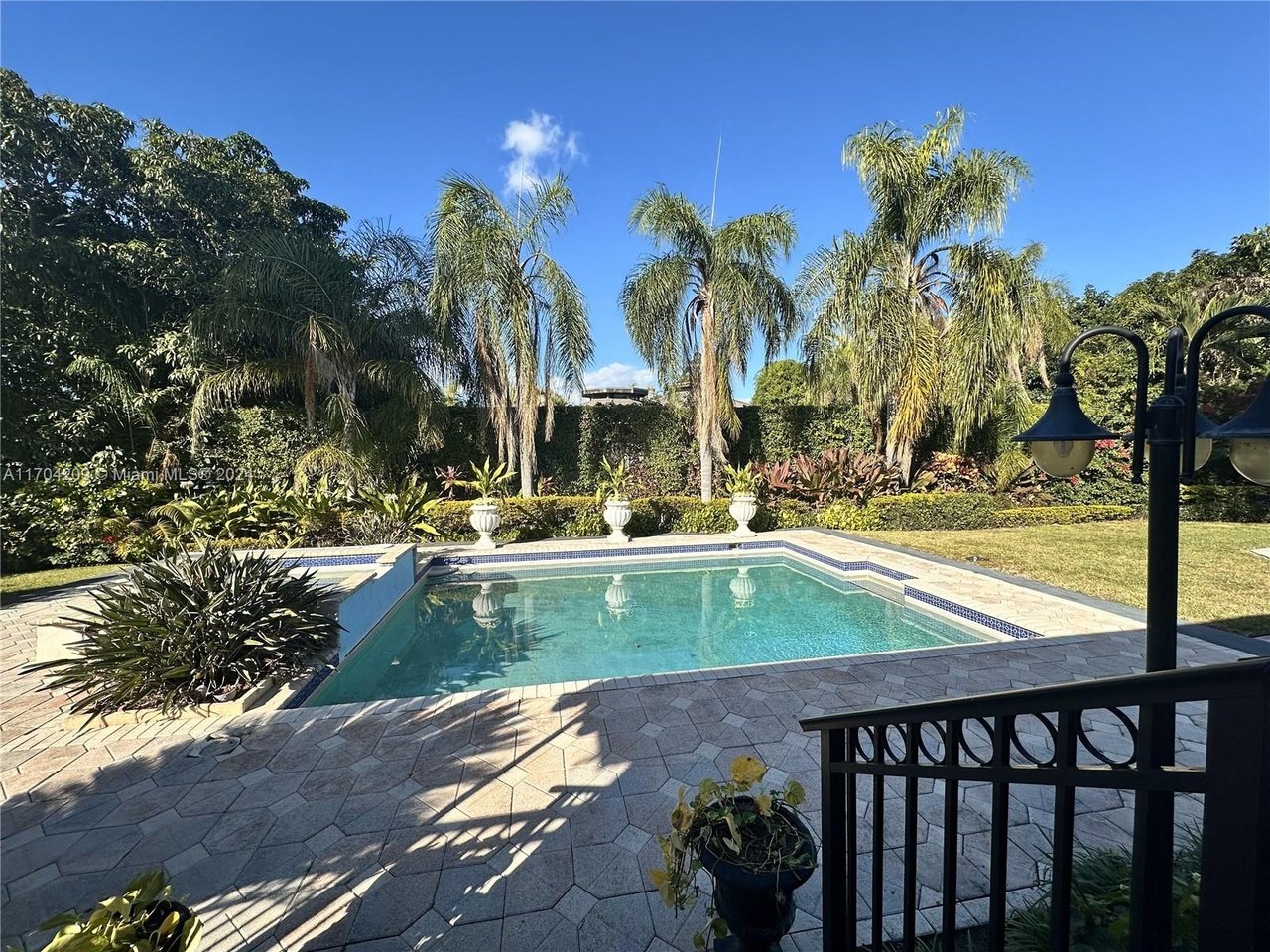 8221 SW 185th Ter