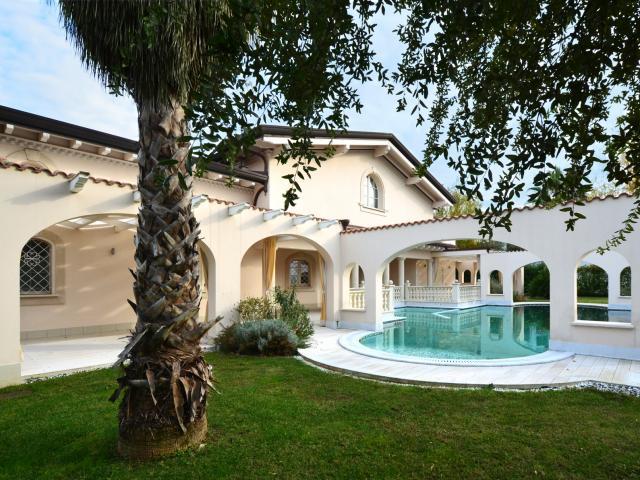 Newly Built Tuscan Villa With Marble Features