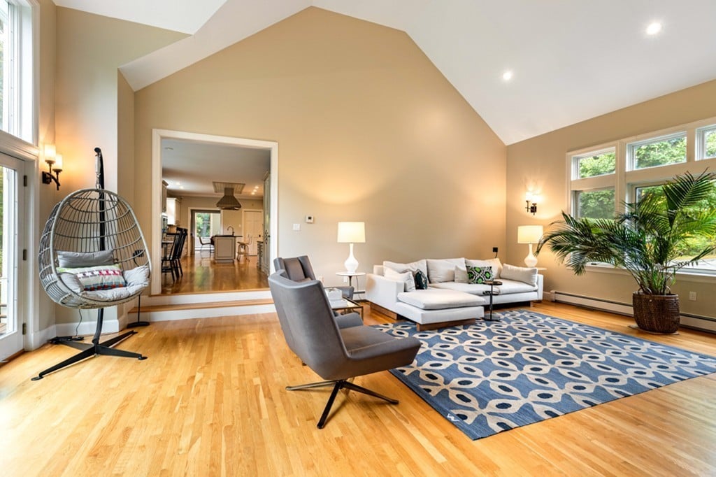 3 John Hosmer Lane