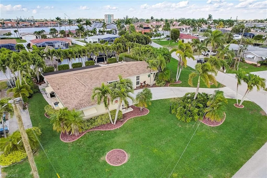 439 Pinecrest Ct