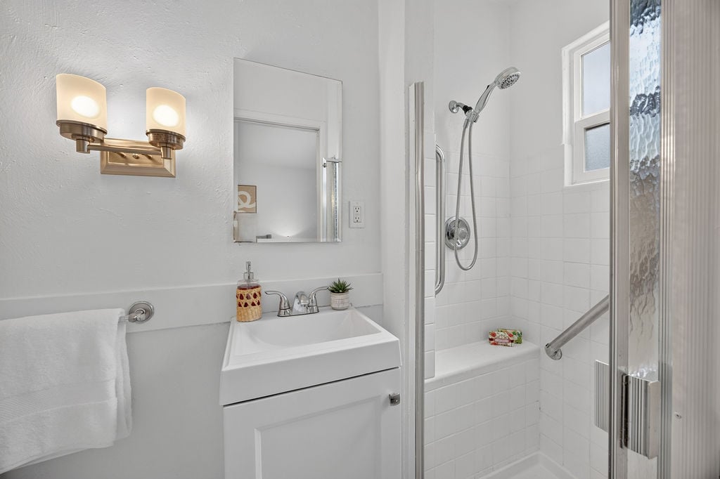 71 Castleton Ave, Daly City