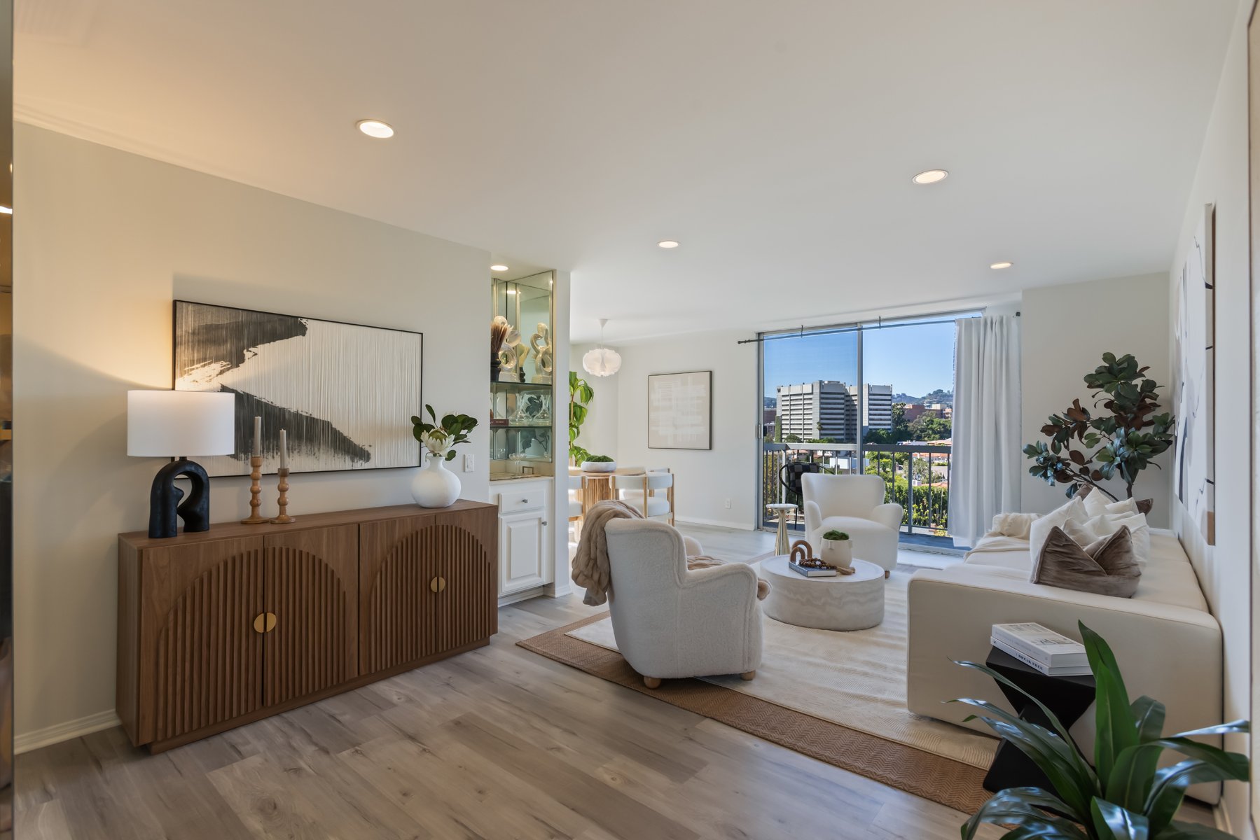 10751 Wilshire Blvd #1009, Westwood