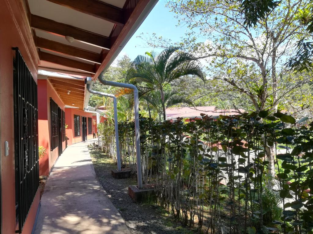 PARADISE PACIFIC RESORT