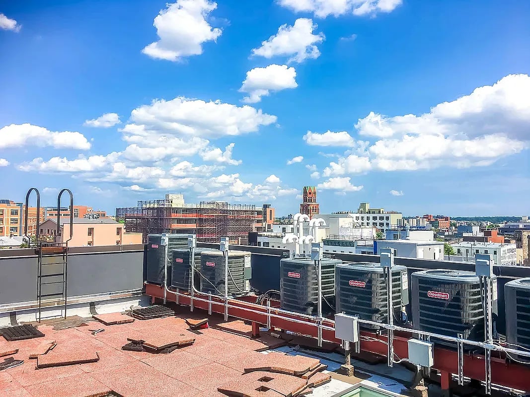 907 Broadway 3R