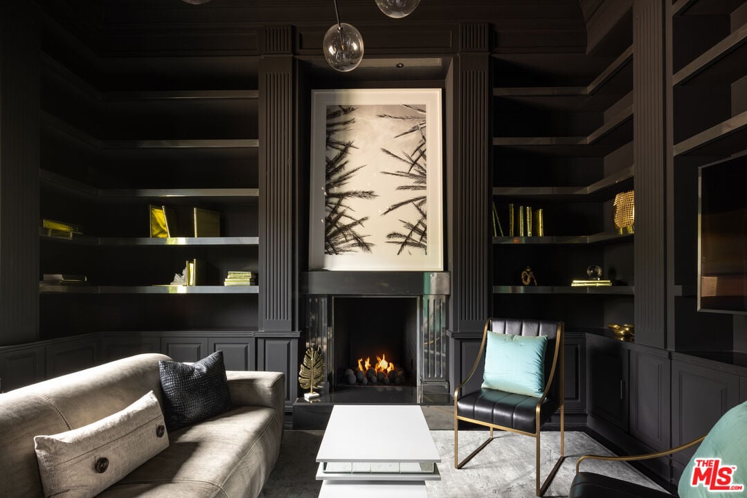 Carbon Canyon Rd, 90265