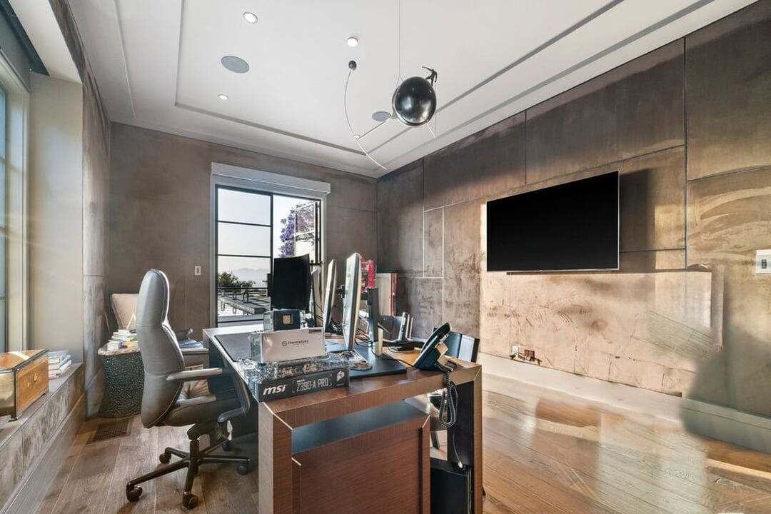 Stone Ridge Ln, 90077