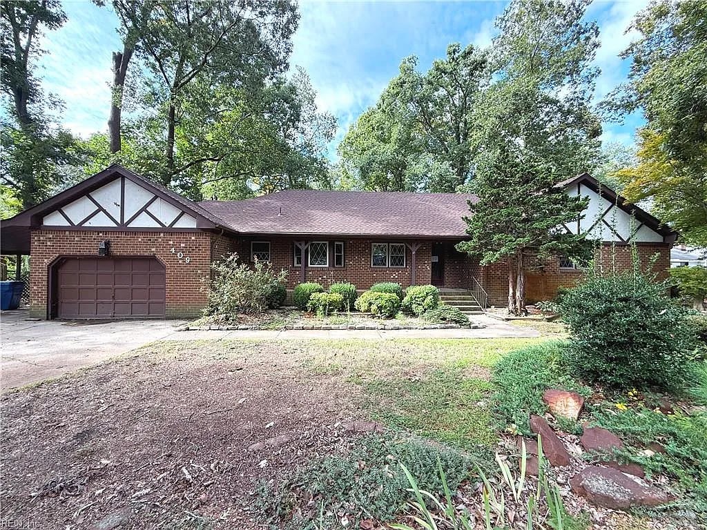 409 Cedar Ln
