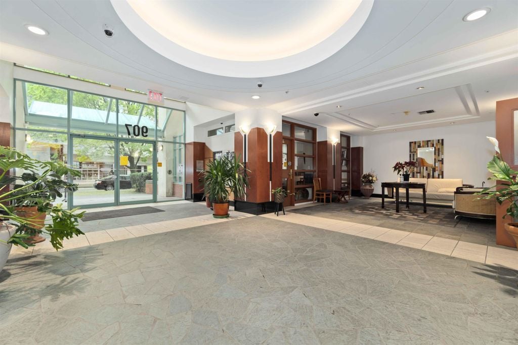 907 Beach Ave, #602