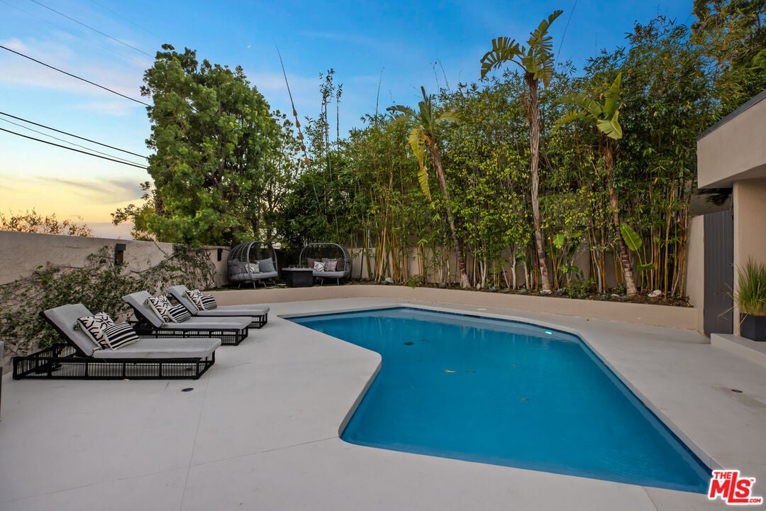 9271 FLICKER WAY