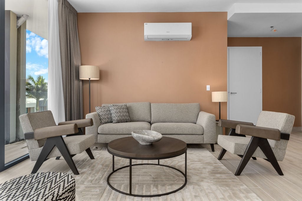 Arashi Boutique Condominiums 