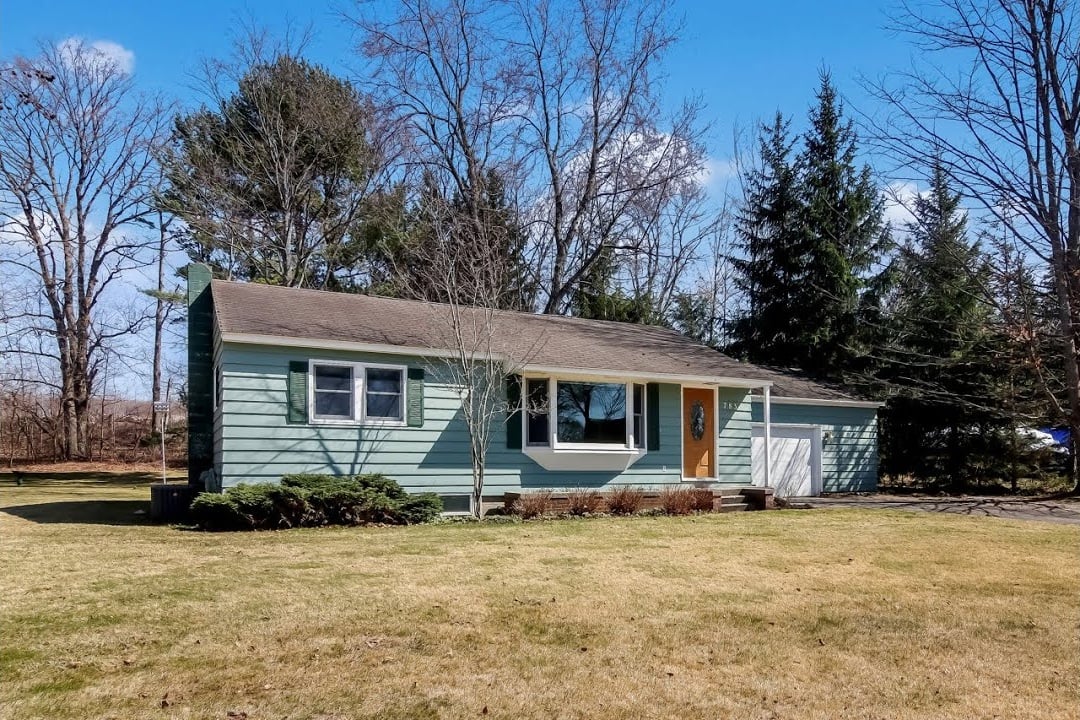 783 S Stony Point Rd, Suttons Bay