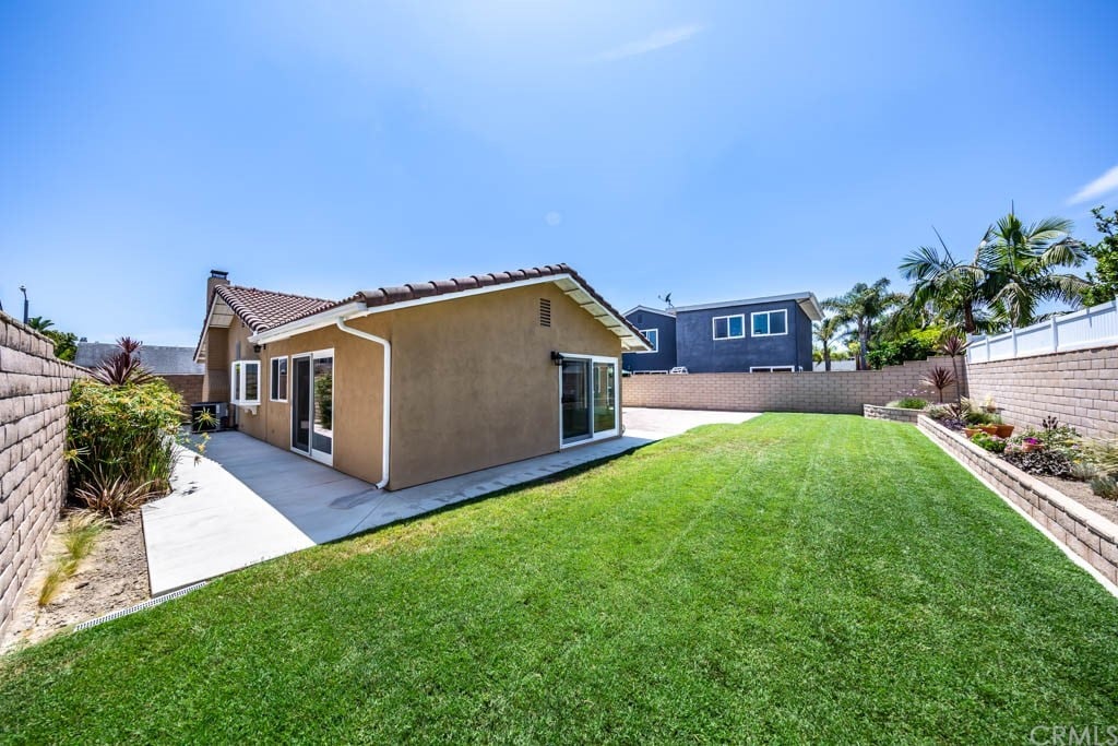 8821 Gallant Dr