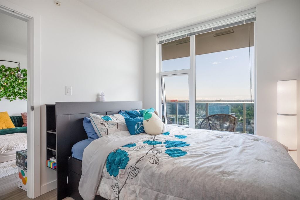 13615 Fraser Hwy, #1602