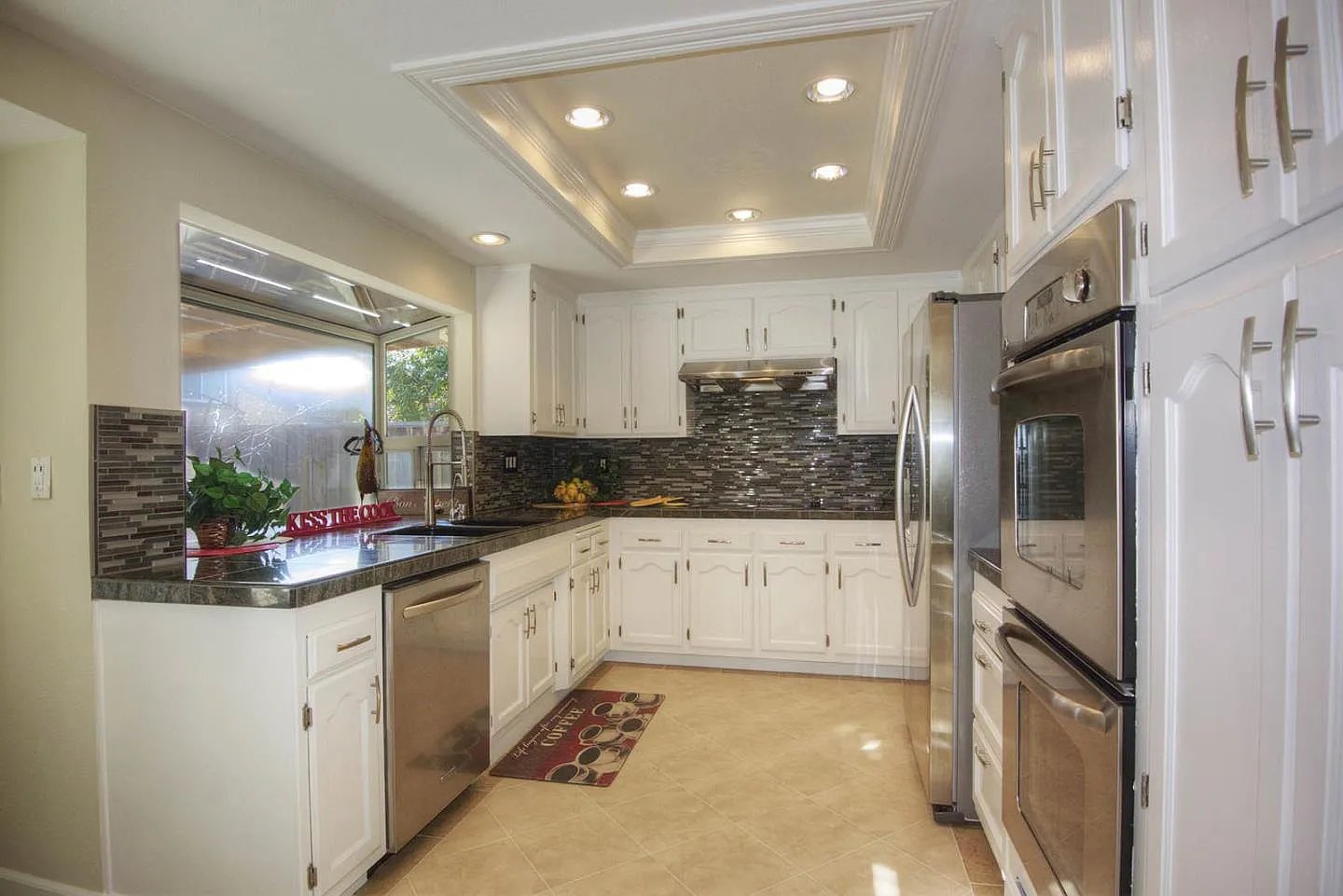 868 Las Lomas Dr