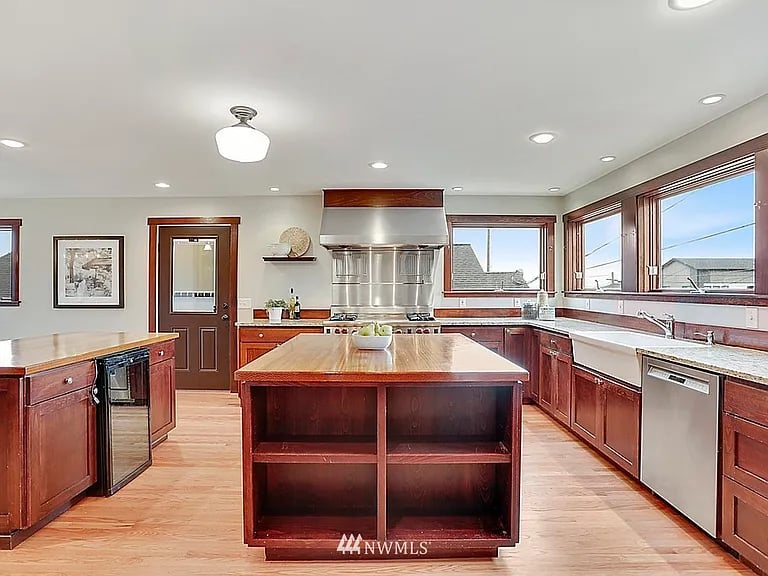 3249 NW 65th St