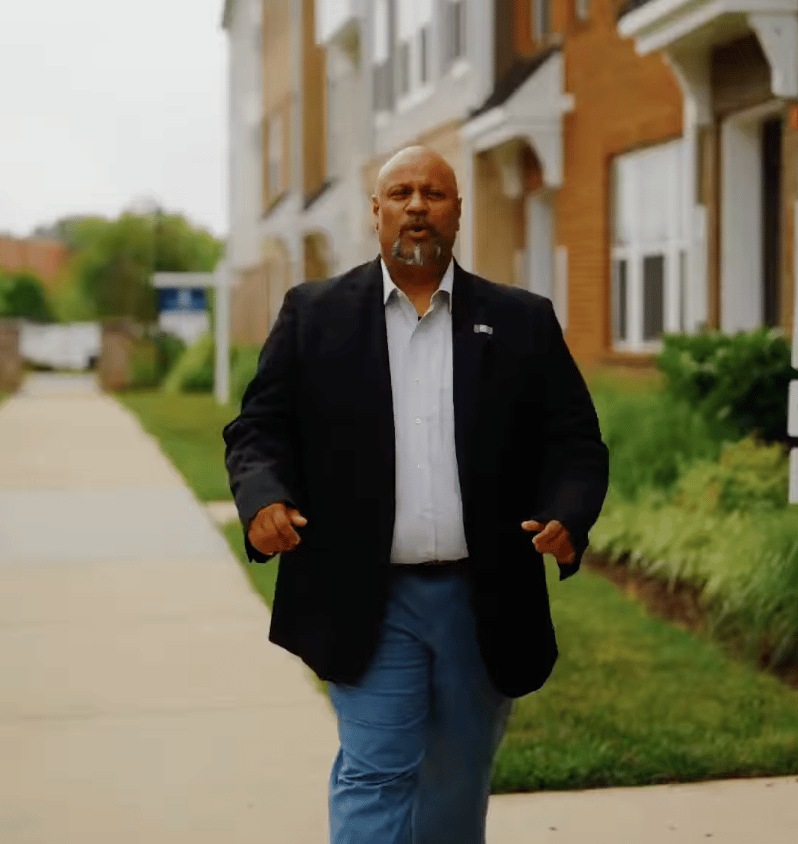 Lanham (City) | Sean Fernando