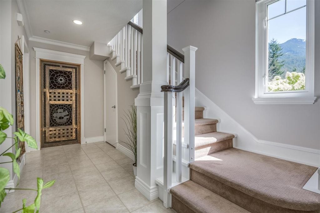 28 Whitecap Ct