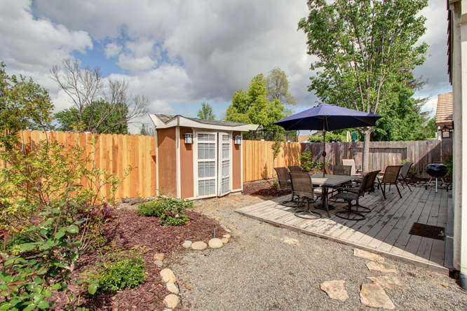 Just Listed! Well Maintained Home in Roseville!