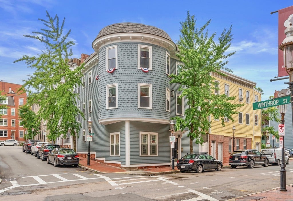 52 Warren Street - Unit 1