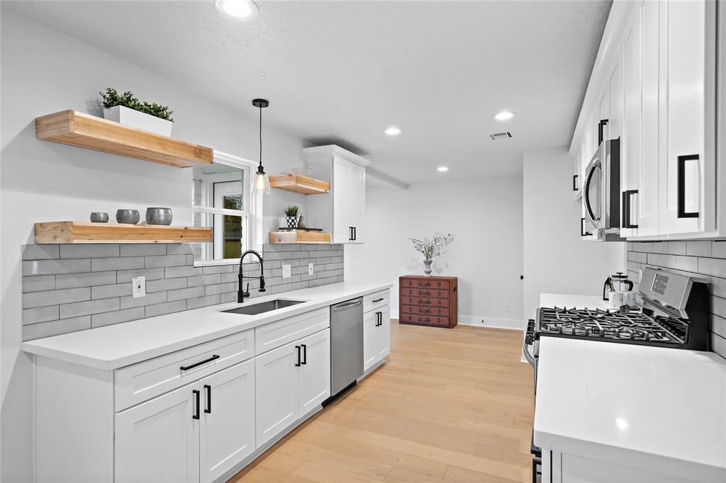 6007 Ettrick Dr.