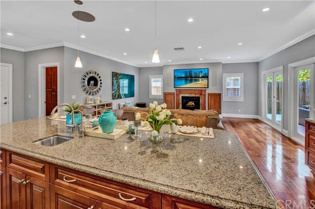 296 E Bay, Costa Mesa