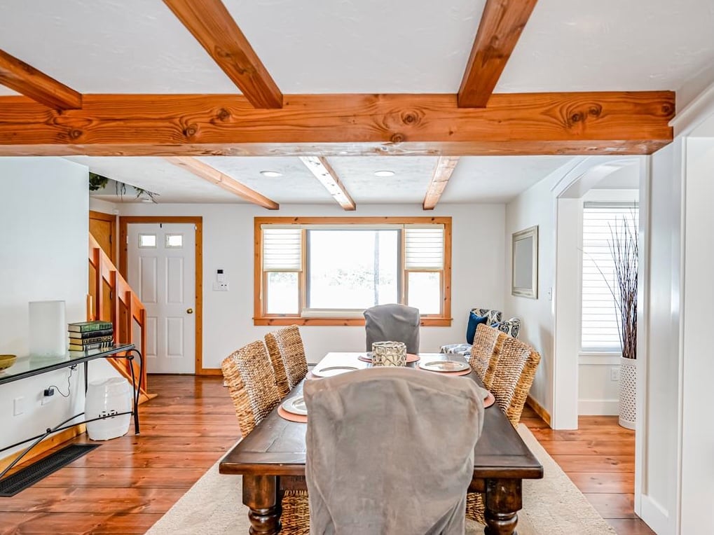 24 Deer Run Rd