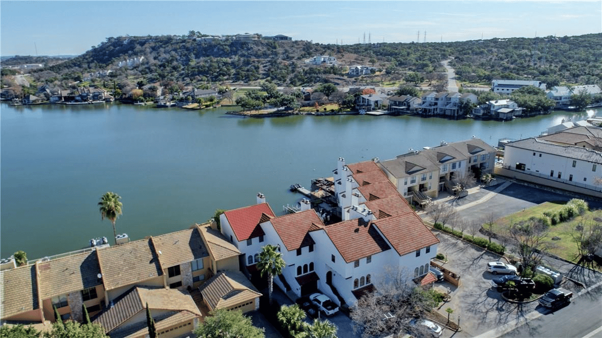 411 North Horseshoe Blvd