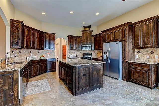390 Teal Lane