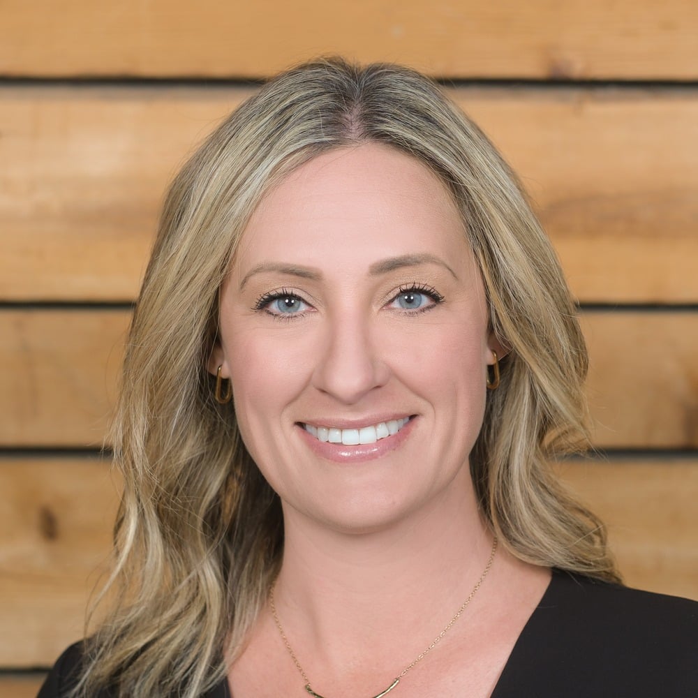 Gina Michel Newport Beach, CA Real Estate Agent Headshot