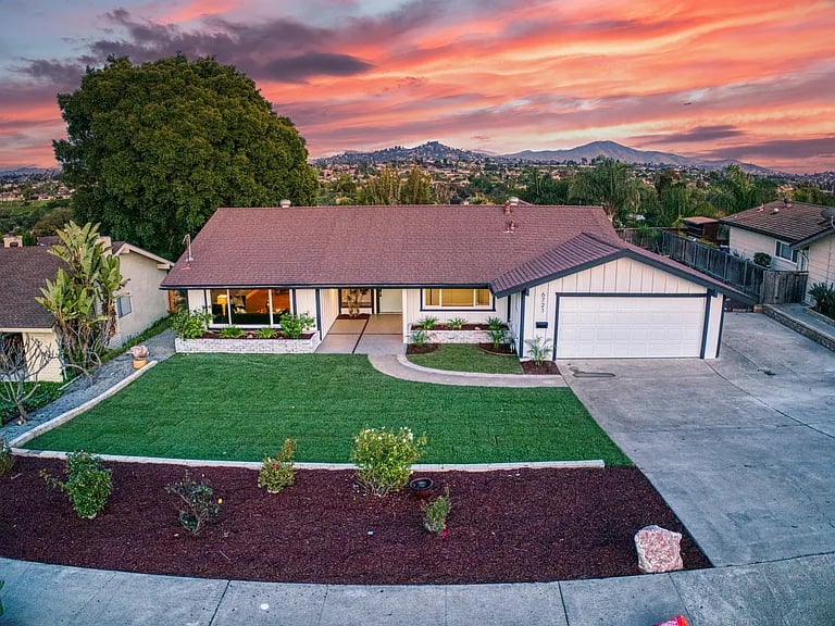 6721 Golfcrest Dr