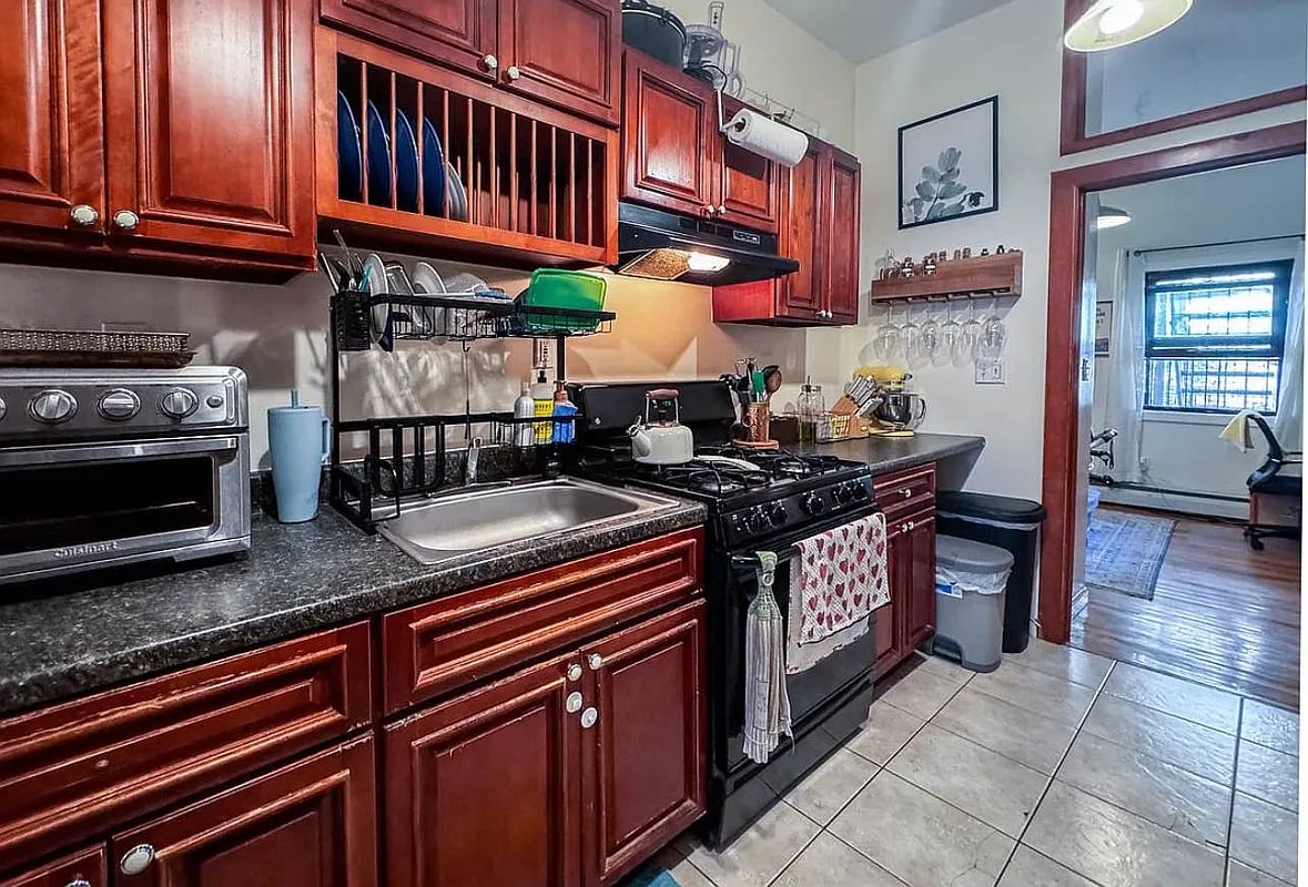 147 Central Avenue 2R