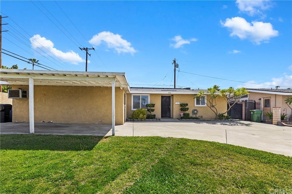 4544 N Saint Malo Ave