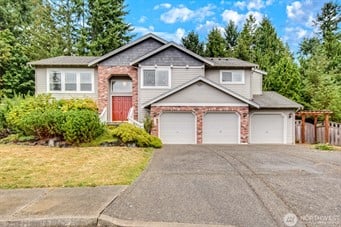 9418 NE Tidal Court