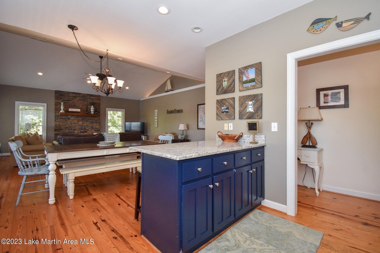 146 Morgan Ln