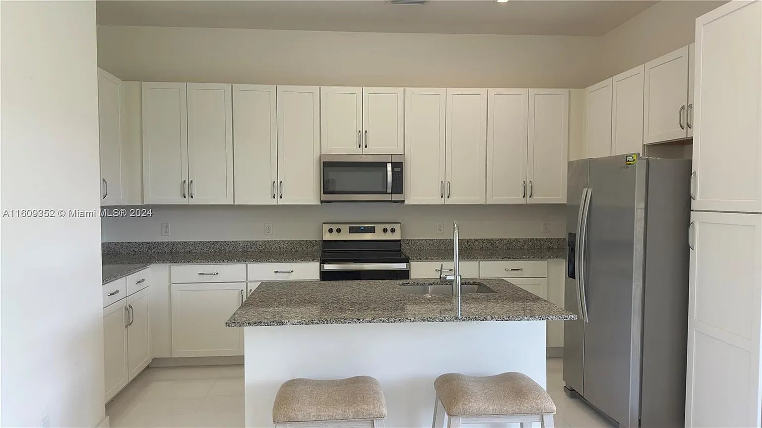 921 Pioneer Way