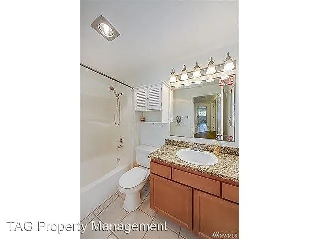 9838 NE 122nd St APT Q301