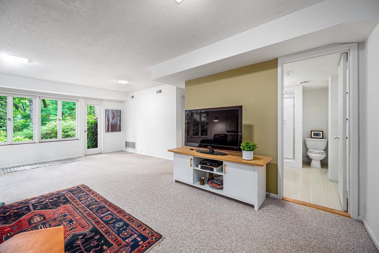 2 Bartram Dr