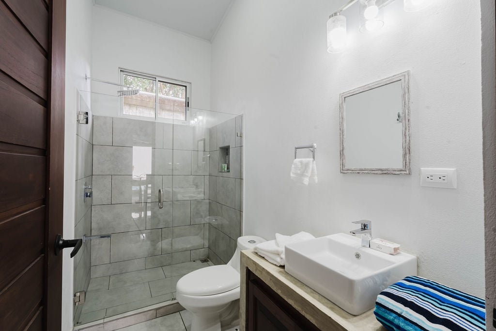 4 Boutique Rental Villas Plus Main House with Private Pool