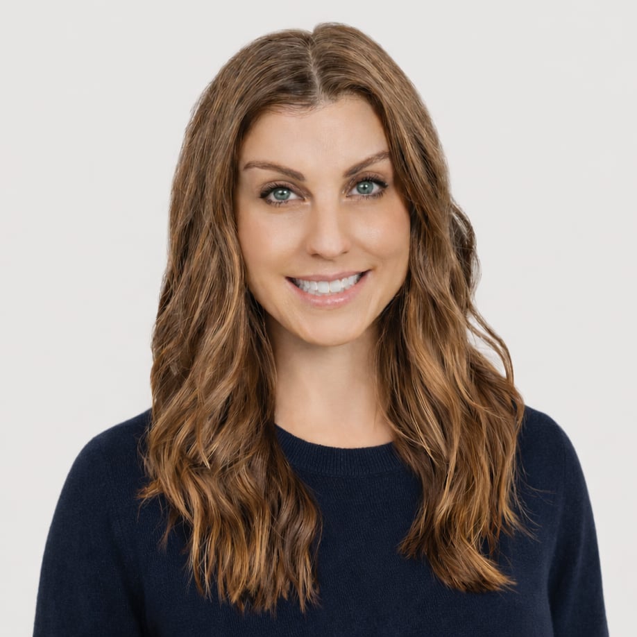 Mara Porter Burien, Normandy Park, and Three Tree Point, WA Real Estate Agent Headshot
