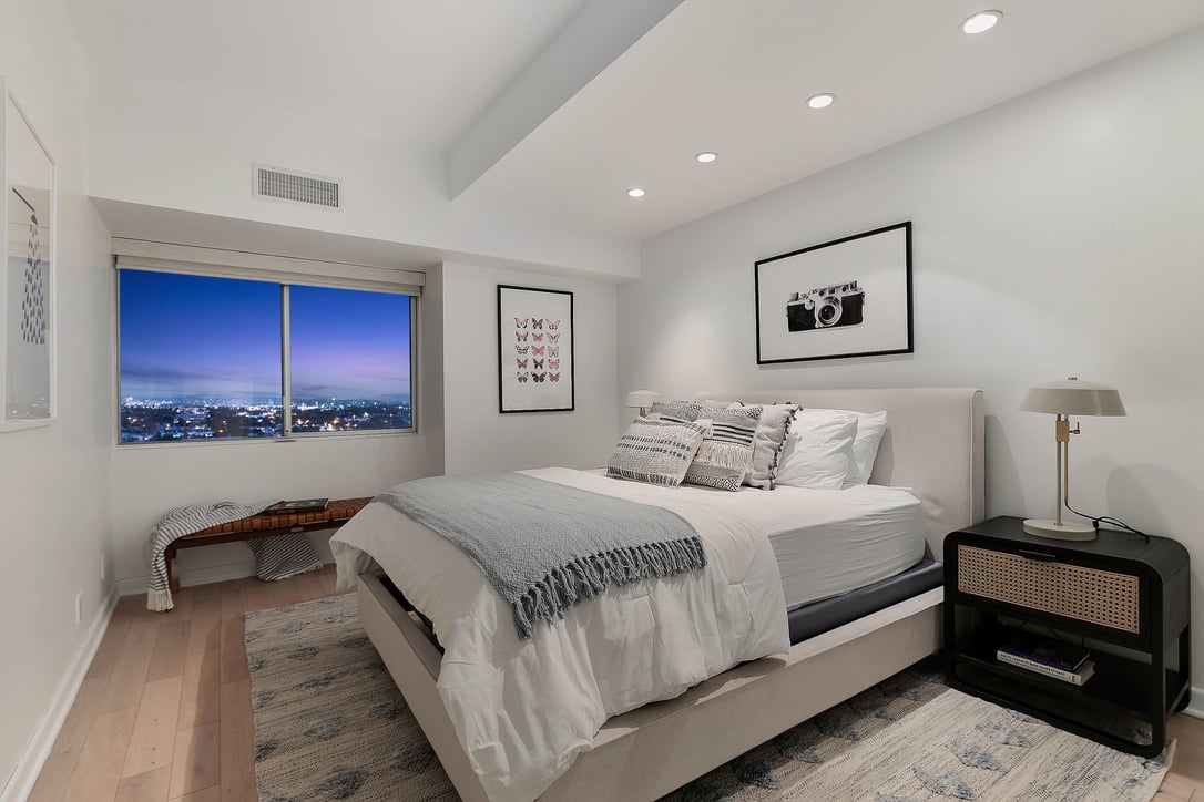 1155 N La Cienega Blvd #1006