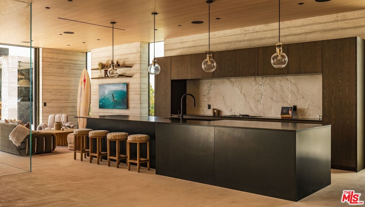 Skyreach Manor, Dume Dr, 90265