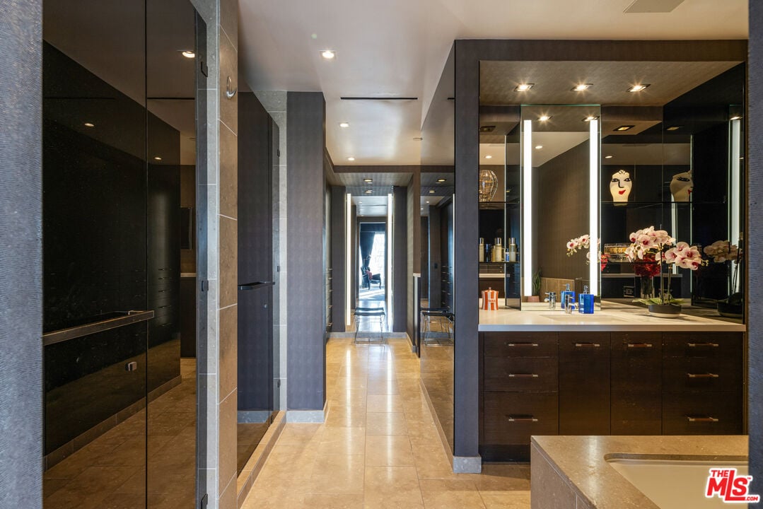6250 Hollywood Blvd, #14H
